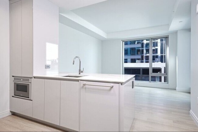 Building Photo - 133 Seaport Blvd