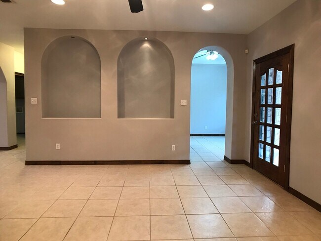 Building Photo - 3Bed/2.5Bath Edinburg TX Home For Rent ( Oakland Village )