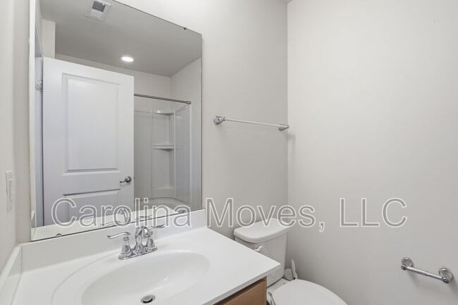 Building Photo - 126 Middleby Way