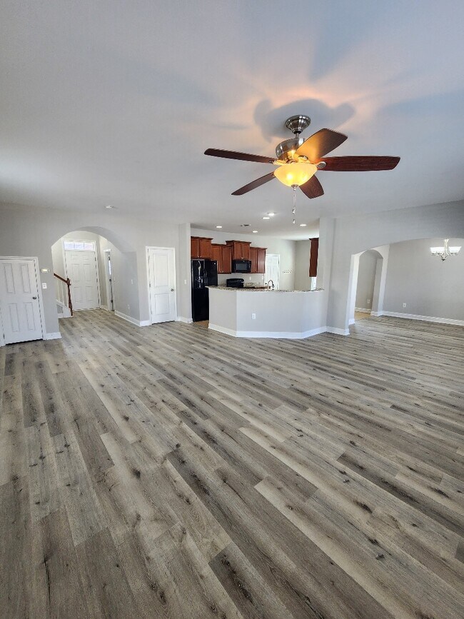 Building Photo - 422 Moss Pond Rd