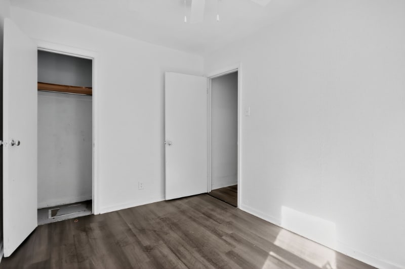 Building Photo - 1971 E Cantrell St