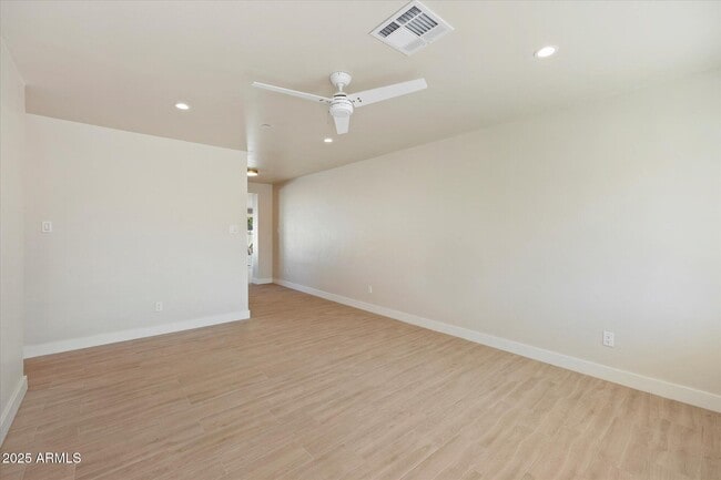 Building Photo - 7754 E Verde Ln