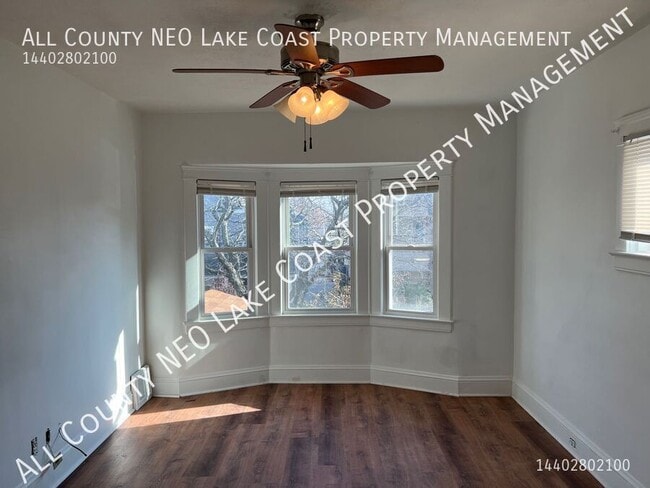 Building Photo - 2118 Dowd-#2 Up