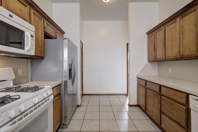Building Photo - 2028 Old Central Dr