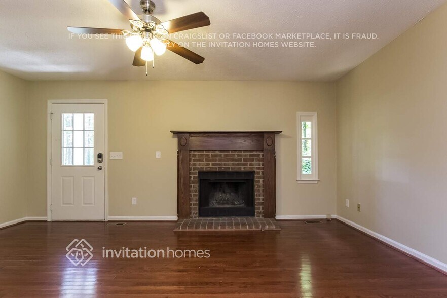 Building Photo - 3808 Mountain View Rd NW