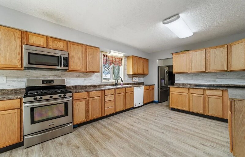 Building Photo - 8333 N 300 W