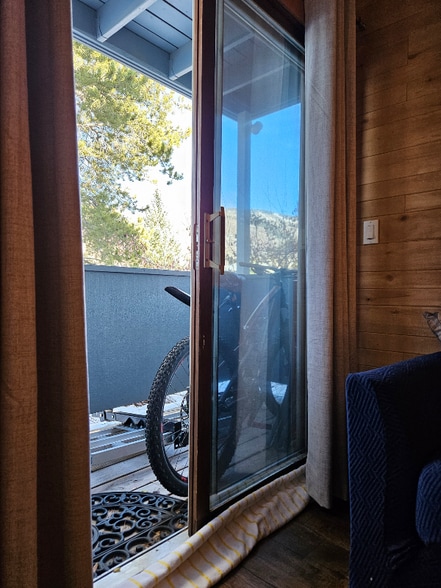 Building Photo - 13 Sparta Plaza