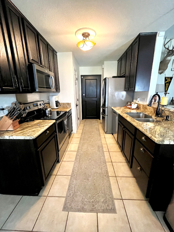 Building Photo - 4110 Embers Dr