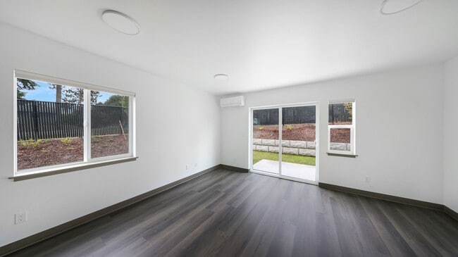 Building Photo - 2 Bed 1.5 Bath - Pet Friendly - NAS Whidbey