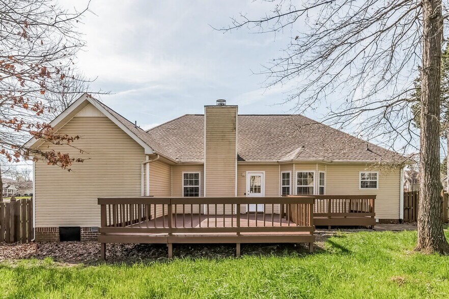 Building Photo - 318 Gatewood Dr