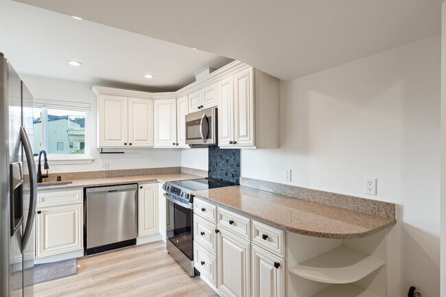 Building Photo - 2410 37th Ave SW