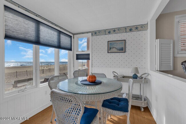 Building Photo - 173 Beach Front