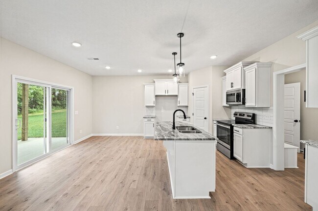 Building Photo - 217 Wesson Dr