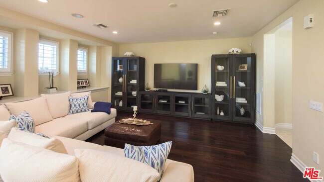 Building Photo - 25531 Prado De Oro
