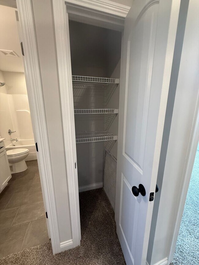 Building Photo - 6469 Fortuna Ave