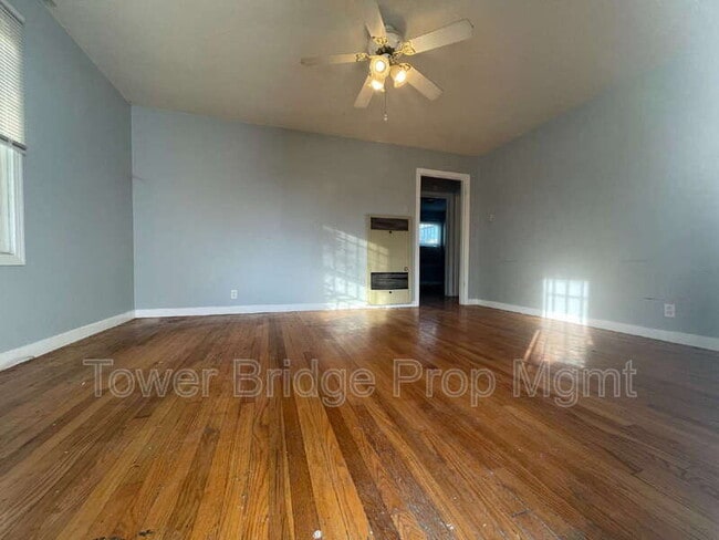 Building Photo - 2871 32nd Ave