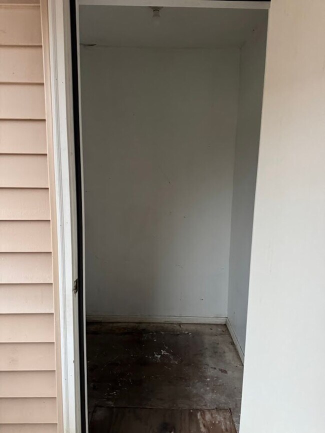 Building Photo - Everything you’ve been dreaming of is here. Come Lease today!