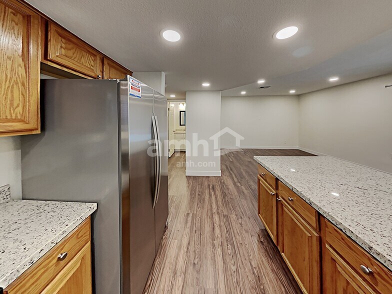 Building Photo - 9501 Amber Valley Ln