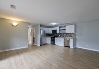 Building Photo - 524 University Place