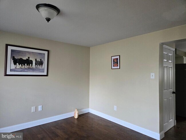 Building Photo - 3300 Mt Airy Ct