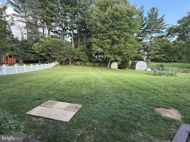 Building Photo - 2829 Southview Rd