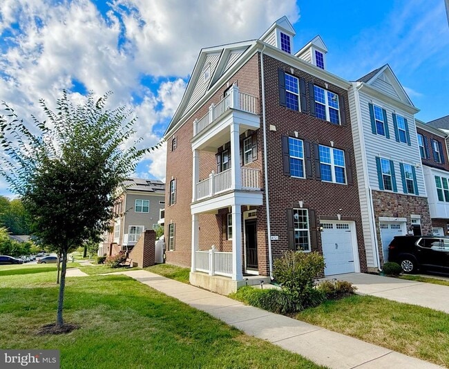 Building Photo - 4721 Six Forks Dr