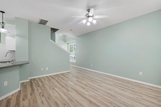 Building Photo - 98 E Stedhill Loop