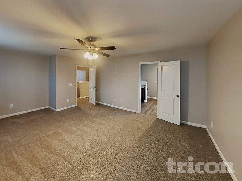 Building Photo - 919 Dovefield Ln