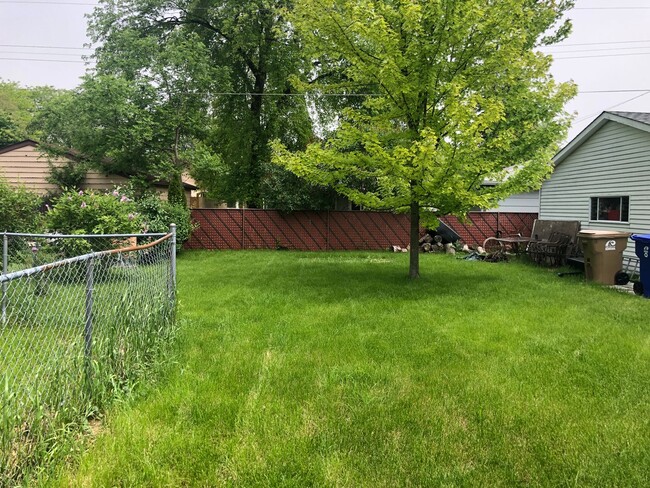 Building Photo - Single Family Home