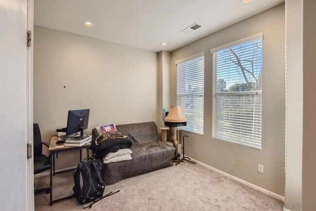 Building Photo - 1372 Dandelion Way
