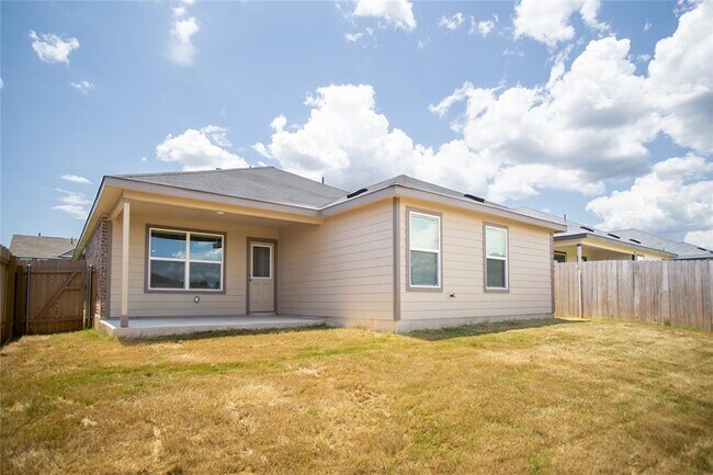 Building Photo - 153 Sormonne Lp