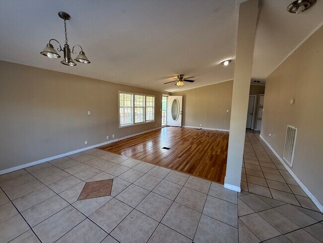 Building Photo - 1033 Union Hill Church Rd