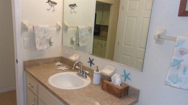 Building Photo - 10821 SW 83rd Ct