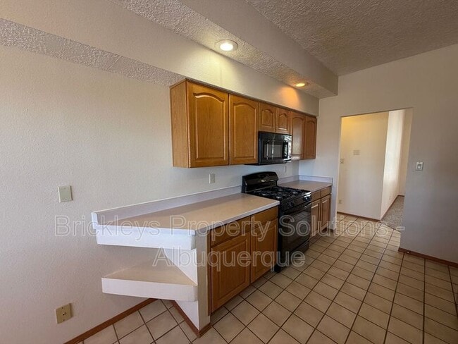Building Photo - 7281 Spruce Mountain Loop NE