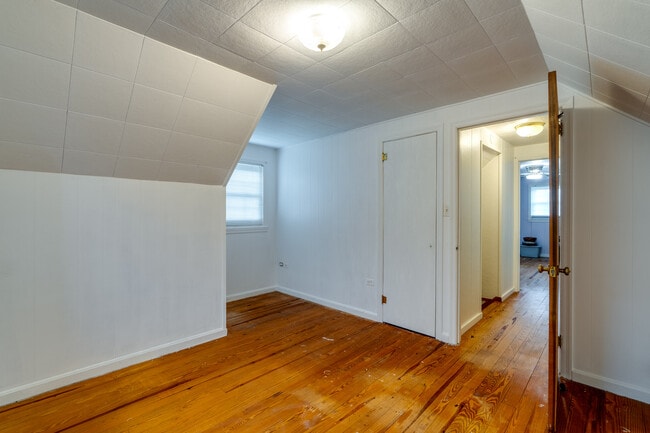 Building Photo - 1312 S 5th Ave