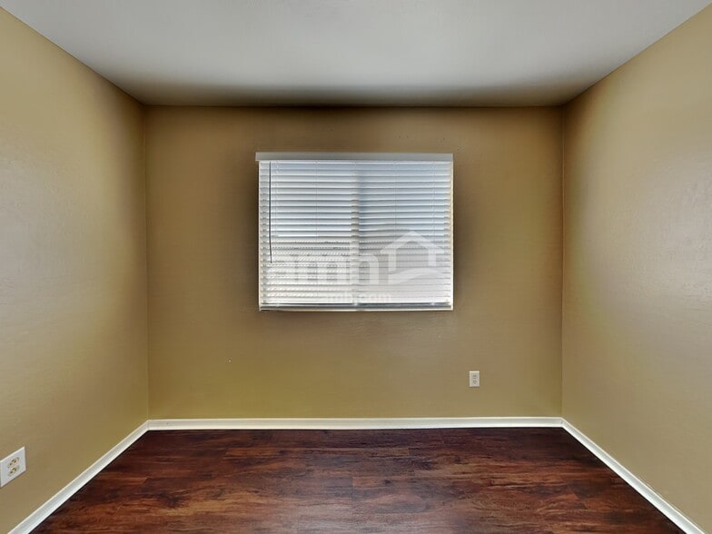 Building Photo - 21843 W Cocopah St