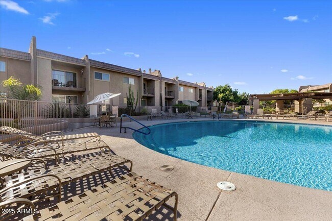Building Photo - 7430 E Chaparral Rd