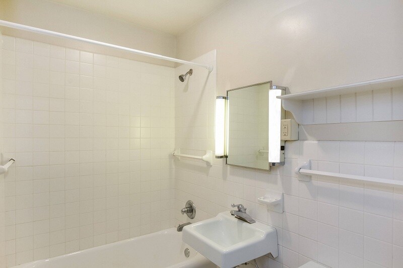 Building Photo - 216 Melrose Ct