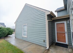 Building Photo - Spacious Town House for Rent