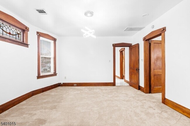 Building Photo - 486 Highland Ave