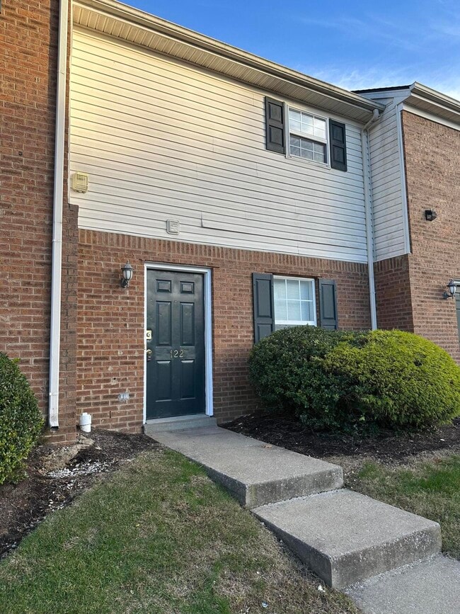 Primary Photo - 1325 Trent Blvd