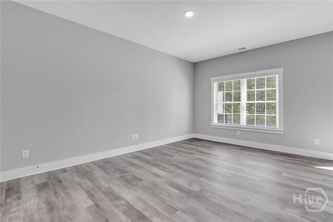 Building Photo - 105 Sherwood Ct
