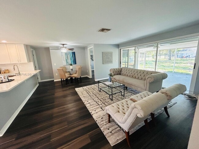 Building Photo - 2013 Finland Dr