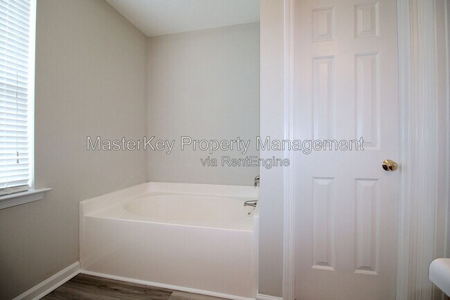 Building Photo - 6925 Paint Rock Ln