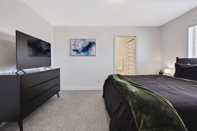 Building Photo - 4611 S Merrivale Pl