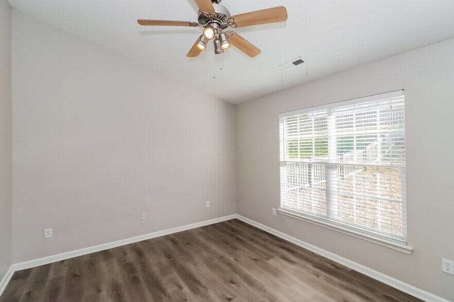 Building Photo - 11902 Cheviott Hill Ln