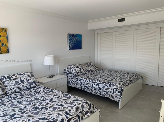 Building Photo - 2301 S Ocean Dr