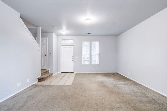 Building Photo - 10302 Lateleaf Oak