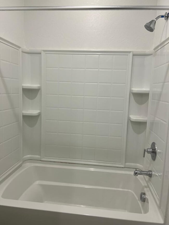 Building Photo - 9922 E Tahoe Ave