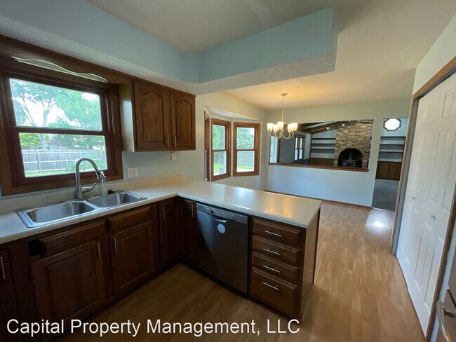 Building Photo - 4 br, 2.5 bath House - 4333 Live Oak Blvd